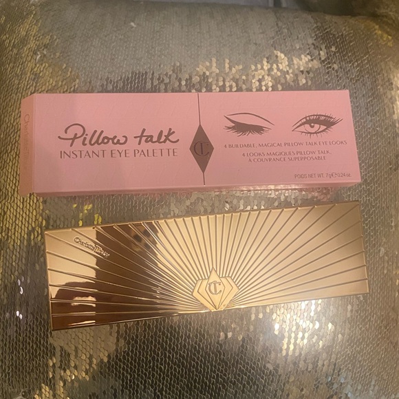 CHARLOTTE TILLBURY ORIGINAL INSTANT EYE PALETTE
PILLOW TALK Dream 12-shade.